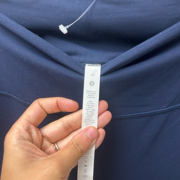 Lululemon Navy Blue Groove Nulu Super-High-Rise Flared Pants - Picture 3 of 3